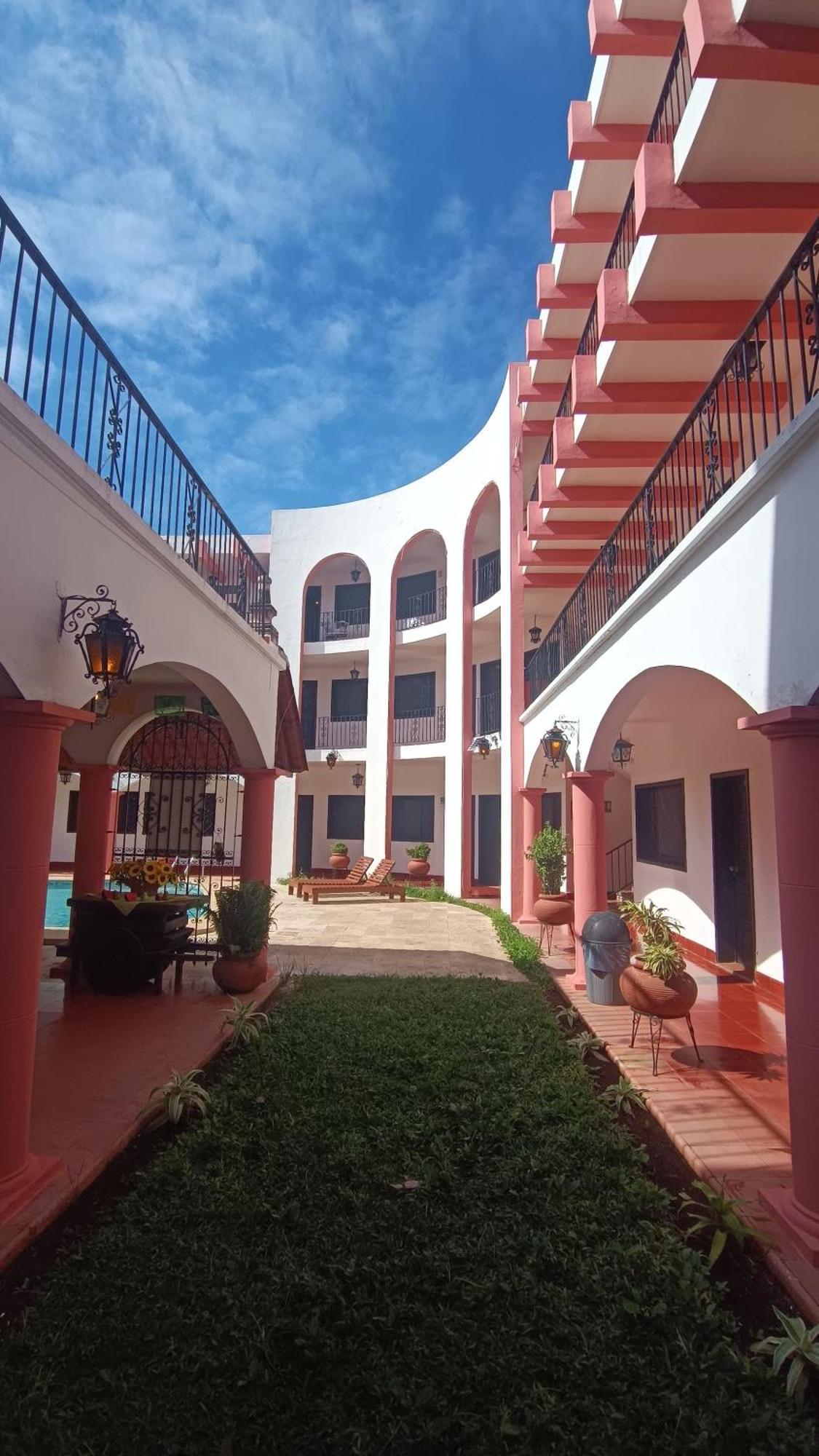 Hotel Zaci Valladolid  Bagian luar foto